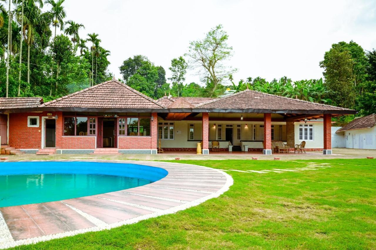 The Shire Hotel Sultan Bathery Exterior photo